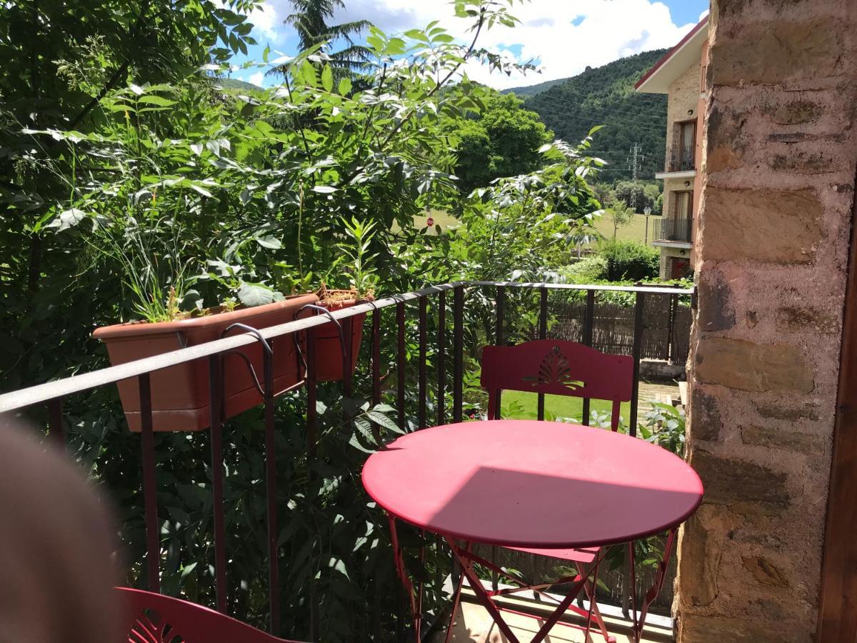Apartament Flamisell Pobleta de Bellvehí Exteriör bild